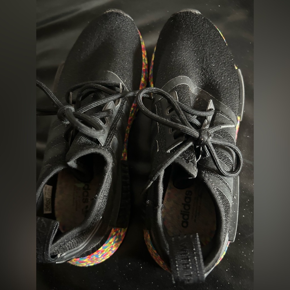 Women’s Adidas Black Trainers with Colorful Sole. Size 5